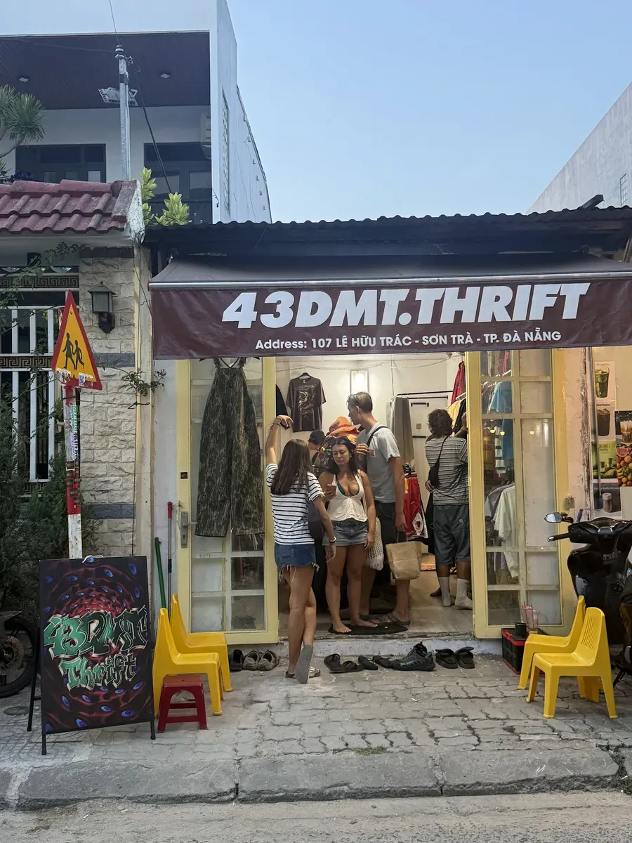 岘港 43DMT.THRIFT 店铺