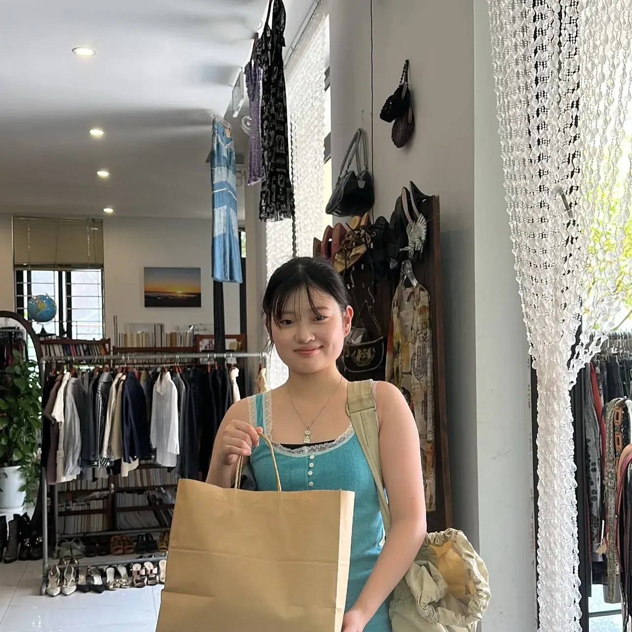 Customer look at Yen May Vintage, Da Nang, photo 13