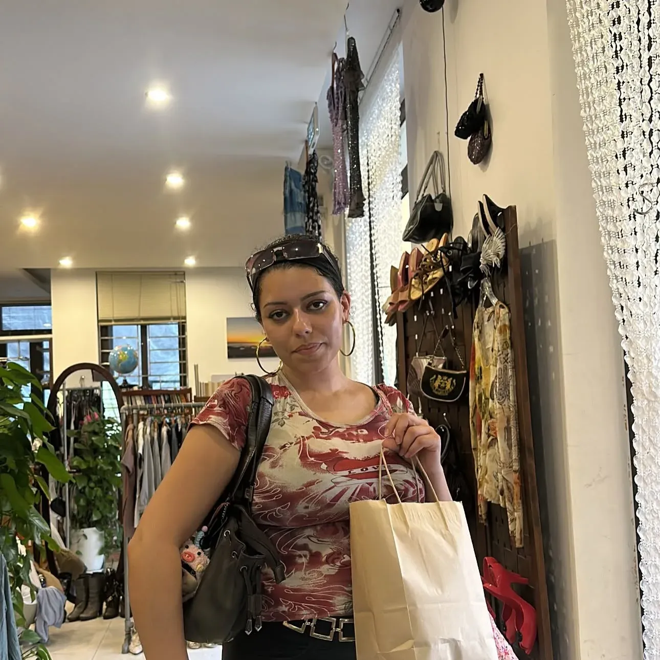 Customer look at Yen May Vintage, Da Nang, photo 23