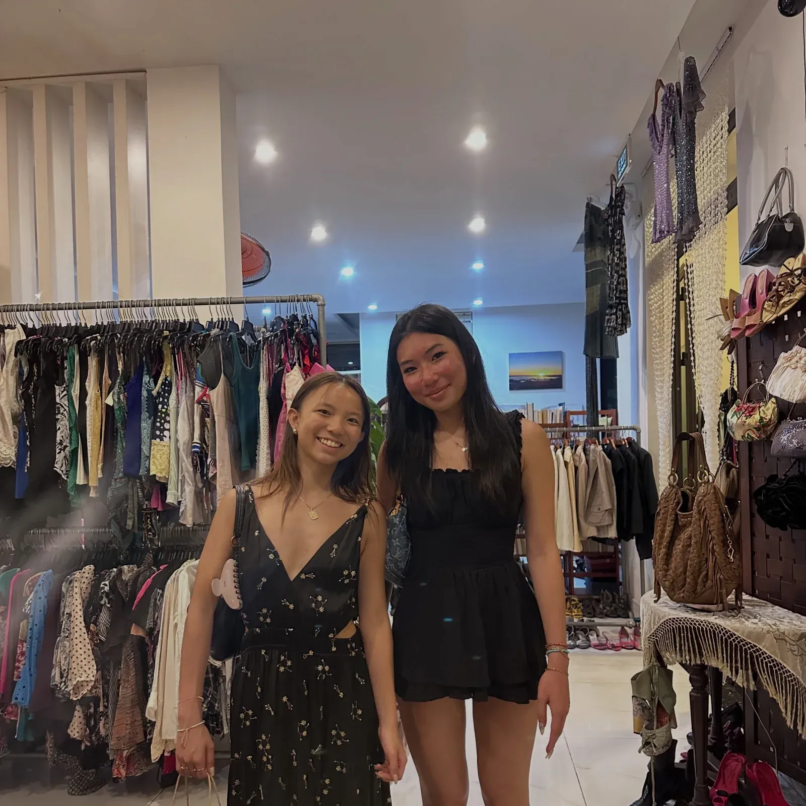 Customer look at Yen May Vintage, Da Nang, photo 49