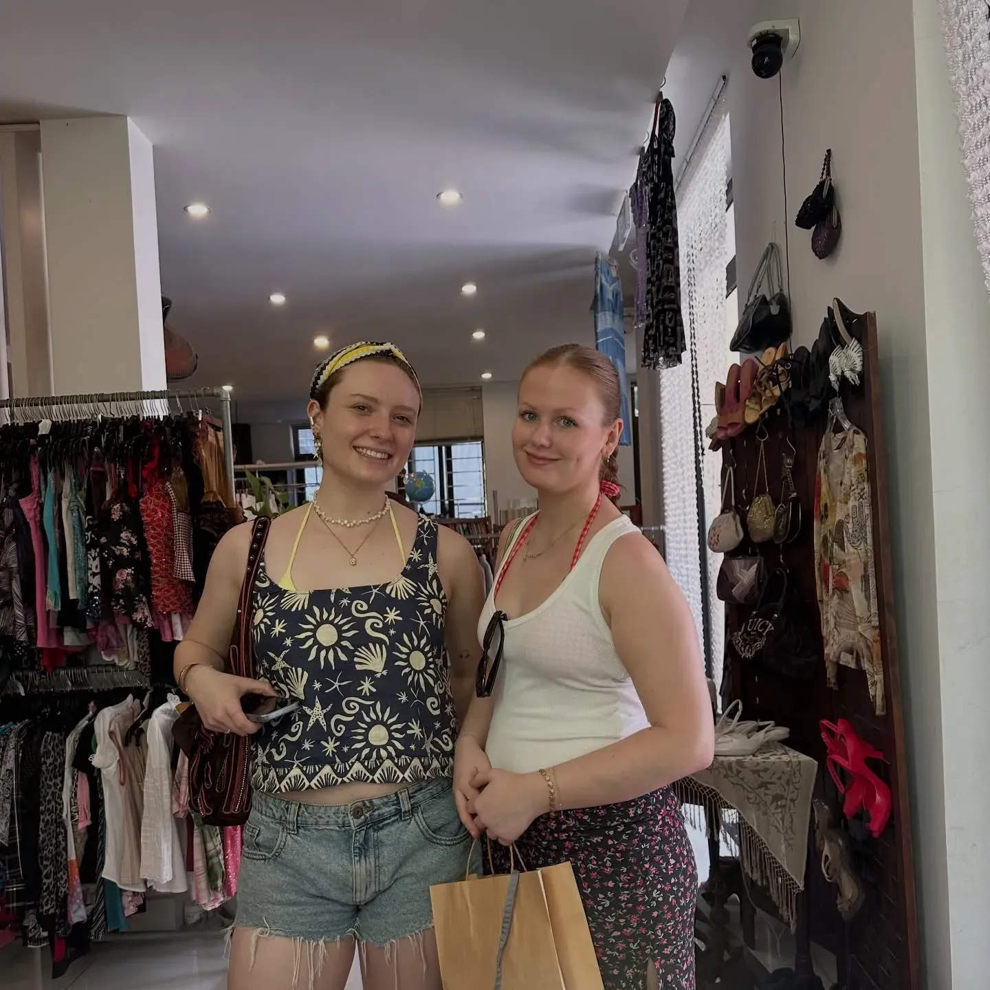Customer look at Yen May Vintage, Da Nang, photo 90