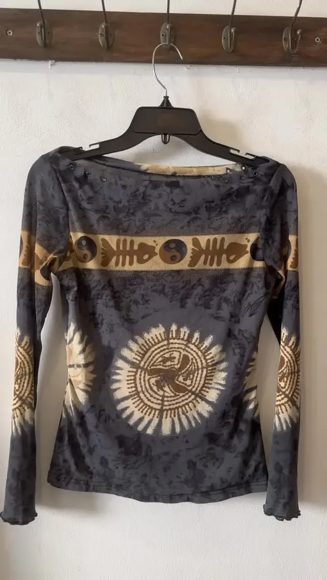 Áo tay dài graphic wash — được Yên Mây Vintage tuyển chọn