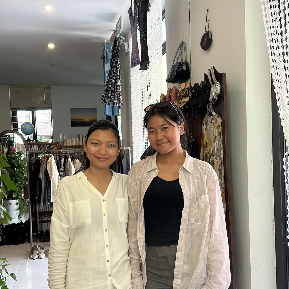 Customer visiting Yen May Vintage in Danang