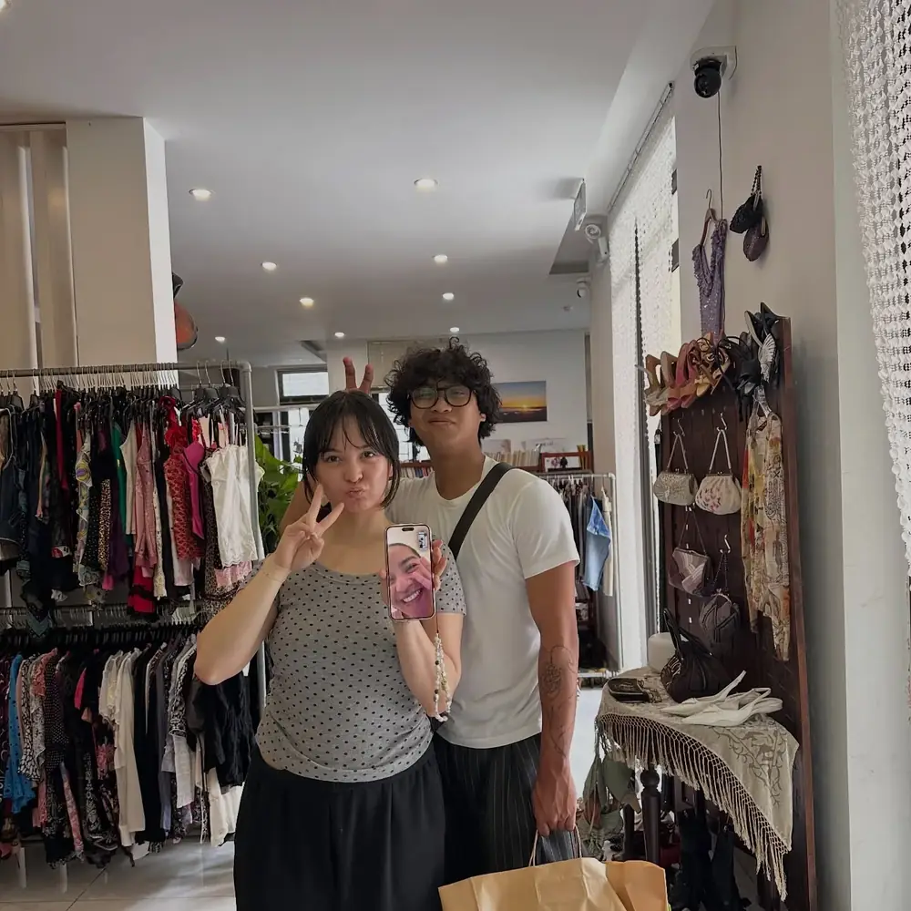 Customer visiting Yen May Vintage in Danang
