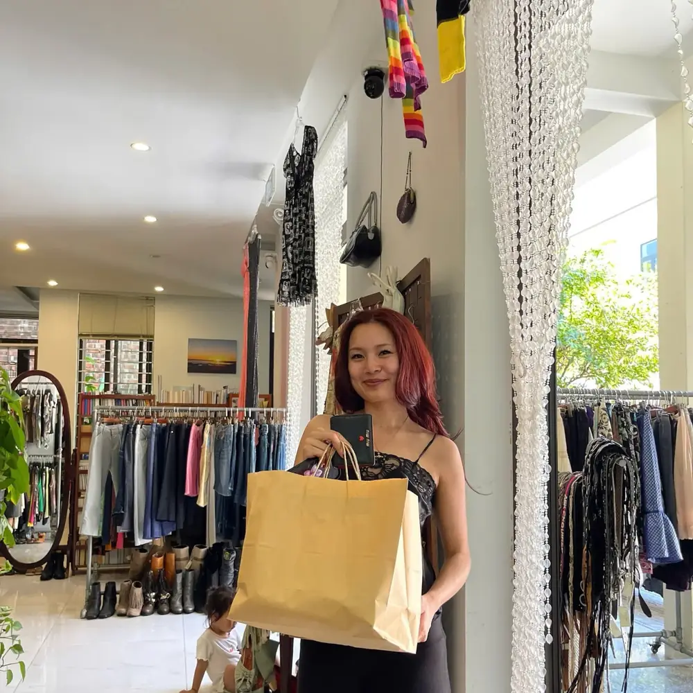 Customer visiting Yen May Vintage in Danang