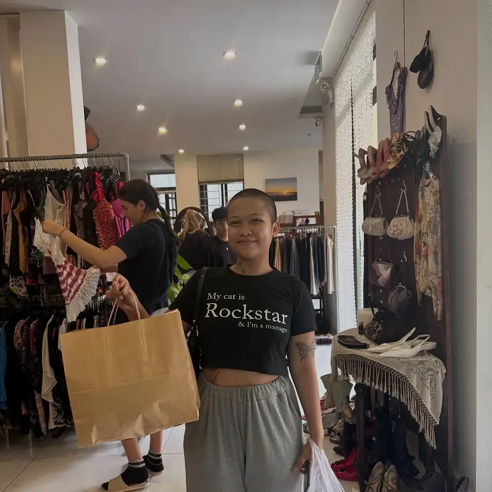 Customer visiting Yen May Vintage in Danang