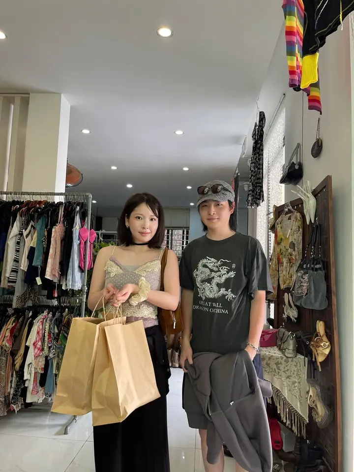 Customers after shopping at Yen May Vintage